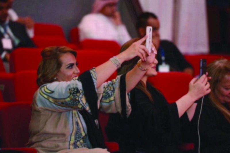 سيلفي الفنانات المشاركات