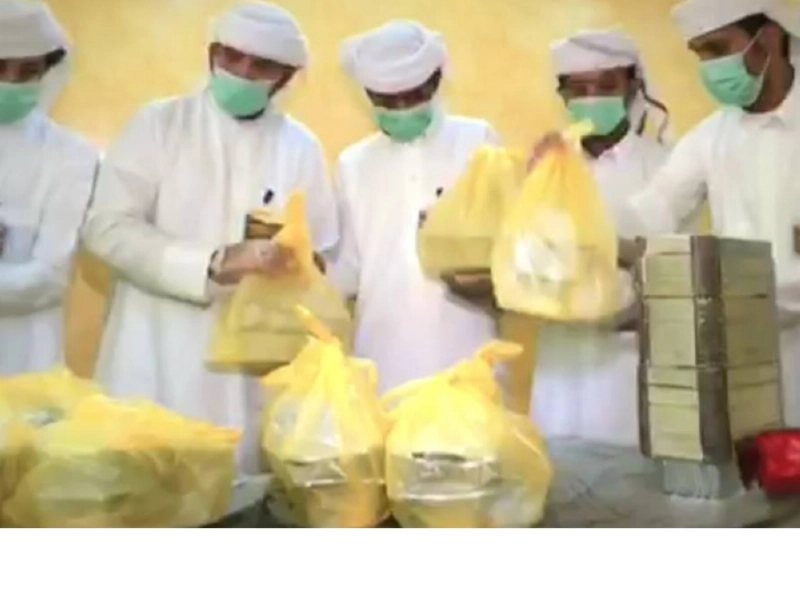 أعضاء من الفريق التطوعي (مكة)