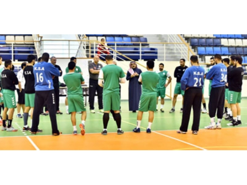 معسكر سابق لاستعدادات منتخب اليد (مكة)
