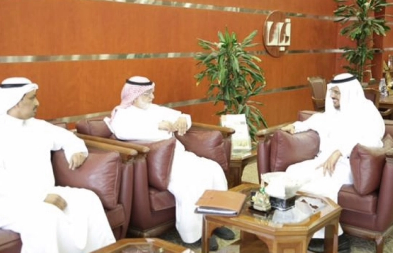 فيصل المشاري مستقبلا ناصر العريني اليوم (واس)