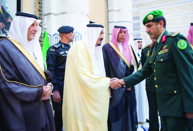 الملك سلمان لدى وصوله جدة (واس)