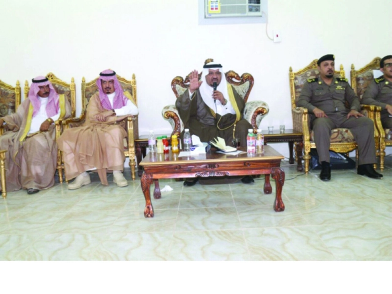 قباس الحارثي متحدثا للحضور (مكة)