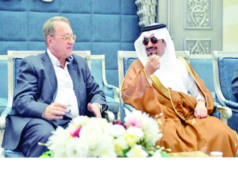 ميخائيل بوجدانوف لدى وصوله جدة أمس ( واس)