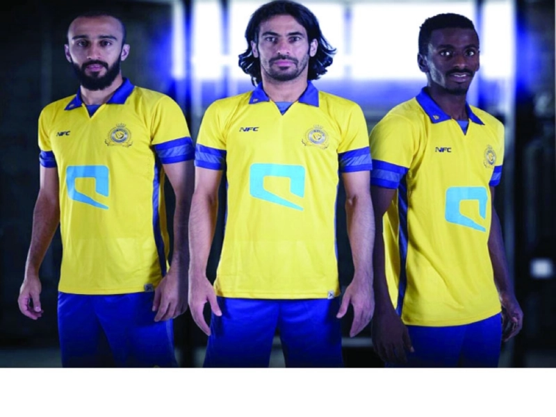 عبدالغني و السهلاوي و شايع يستعرضون طقم النصر الأساسي (مكة)