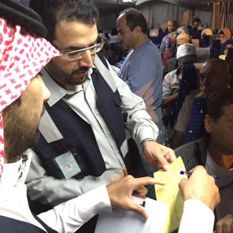 غرم الله الغامدي يتفقد الإجراءات في منفذ حالة عمار (مكة)