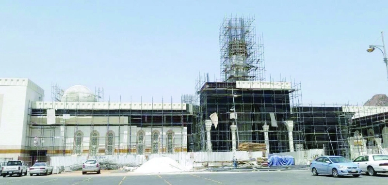 جانب من الأعمال التطويرية لمسجد سيد الشهداء (واس)