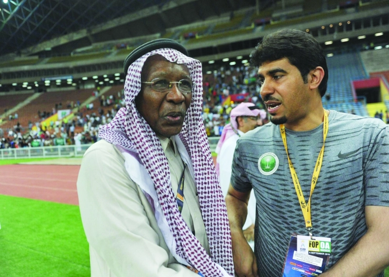 أحمد عيد وزكي الصالح بملعب شاه أمس (واس)