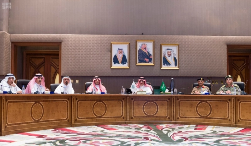 ولي العهد خلال تدشين مشروع شبكة الألياف البصرية لوزارة الداخلية ومشروع كاميرات المراقبة الالكترونية عالية الدقة بالمشاعر (واس)