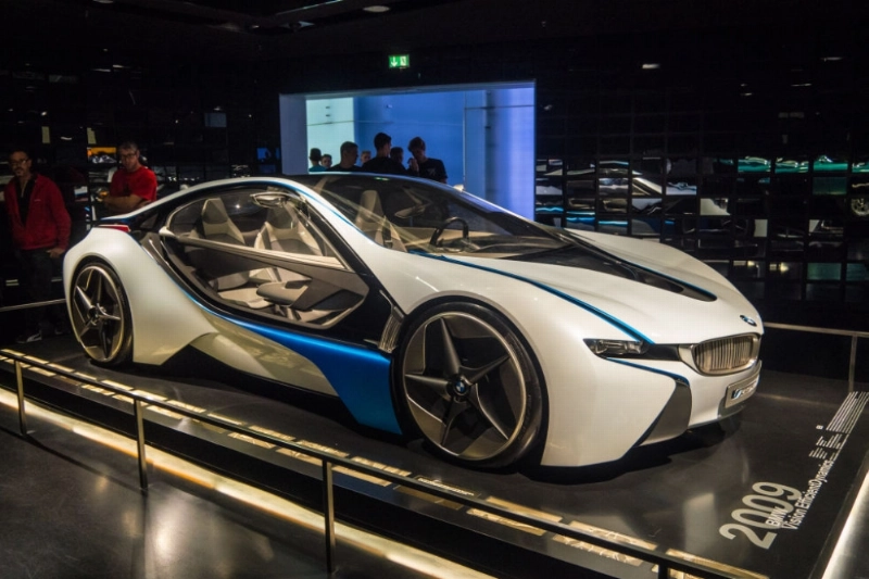 سيارة BMW i8