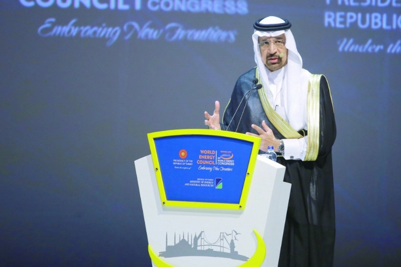 الفالح خلال مؤتمر الطاقة (مكة)