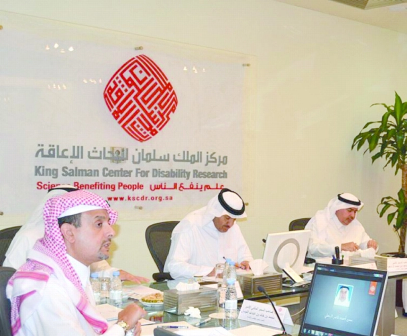 سلطان بن سلمان لدى ترؤسه اجتماع مجلس أمناء مركز الملك سلمان لأبحاث الإعاقة (واس)