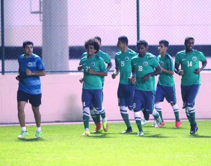 جانب من تدريبات الأخضر الشاب (مكة)
