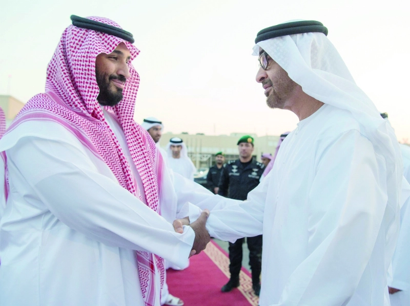 الأمير محمد بن سلمان مودعا محمد بن زايد آل نهيان لدى مغادرته الرياض (واس)