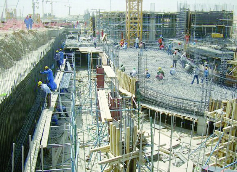 مبنى تجاري تحت الإنشاء (مكة)