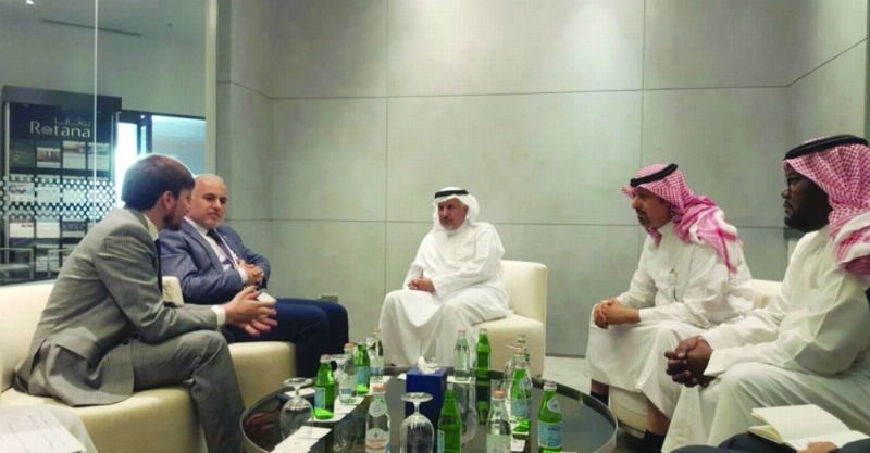 الربيعة مستقبلا كريم كنك في المنامة (واس)