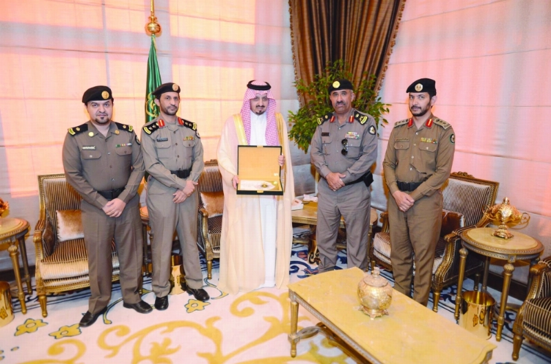 فيصل بن خالد لدى تسلمه التقرير السنوي (واس)