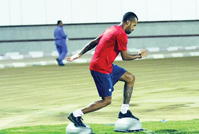 أدولفو ليما يواصل برنامجه العلاجي (مكة)