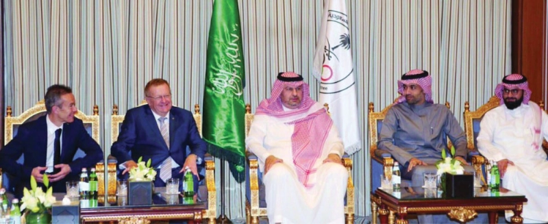 عبدالله بن مساعد مع جون كوست (مكة)