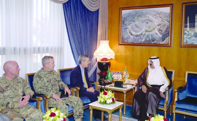 متعب بن عبدالله لدى استقباله الآن ستيفنز (واس)