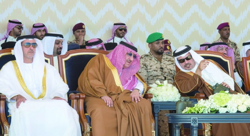 الأمير محمد بن نايف خلال التمرين