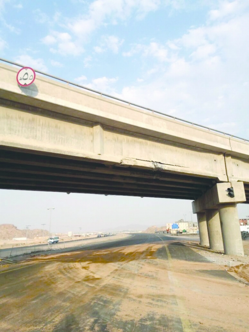 الأضرار التي لحقت بكوبري الجموم (مكة)