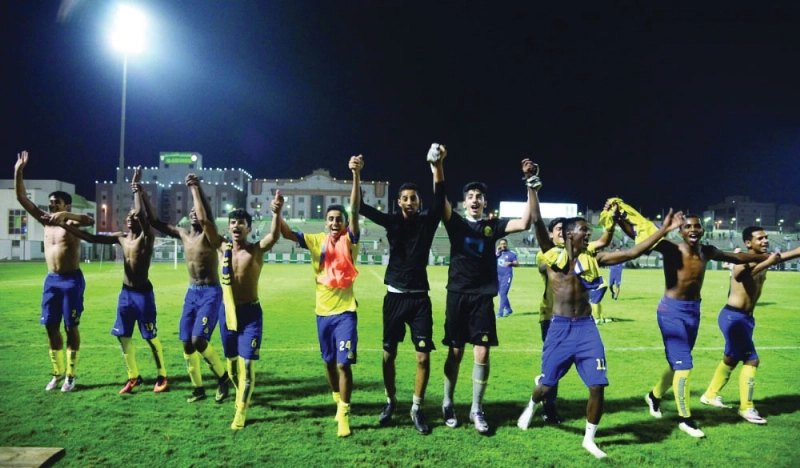 ناشئو النصر عقب فوزهم في نهائي كأس الاتحاد (إعلامي النصر)
