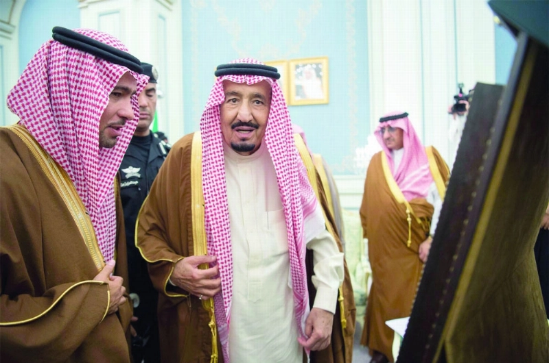 الملك سلمان خلال حفل تدشين مشاريع الإسكان بالأحساء أمس