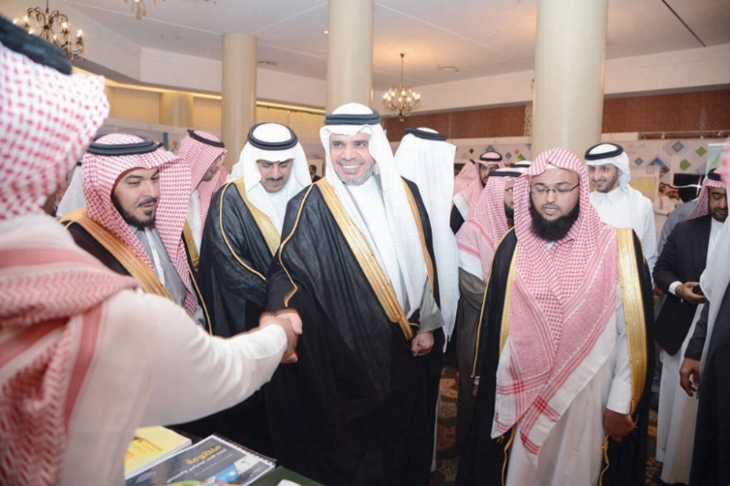 أحمد العيسى خلال المؤتمر (مكة)