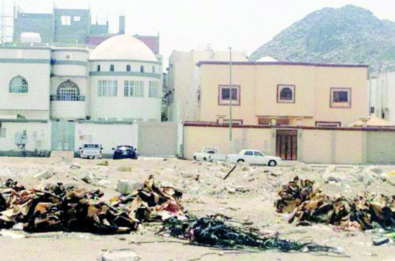 مخلفات بناء في حي العسيلة بمكة (مكة)