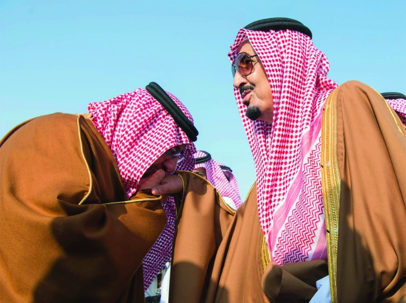 .. ولدى مغادرته وفي وداعه الأمير محمد بن نايف