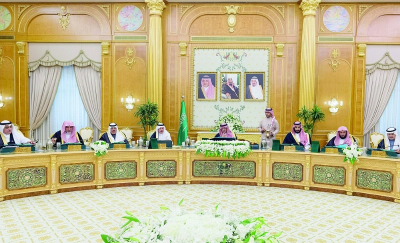 الأمير محمد بن نايف لدى تروسه جلسة المجلس اليوم بحضور الأمير محمد بن سلمان (واس)