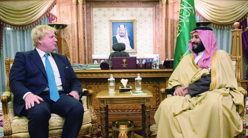 ولي ولي العهد وبوريس جونسون خلال الاجتماع (واس)