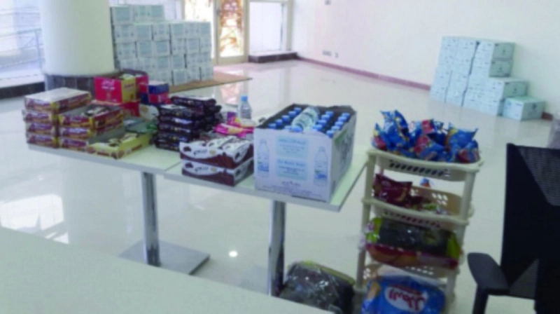 كافتيريا بإحدى كليات الجامعة (مكة)