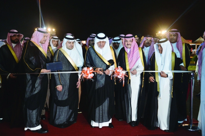 الفيصل يفتتح المعرض (مكة)