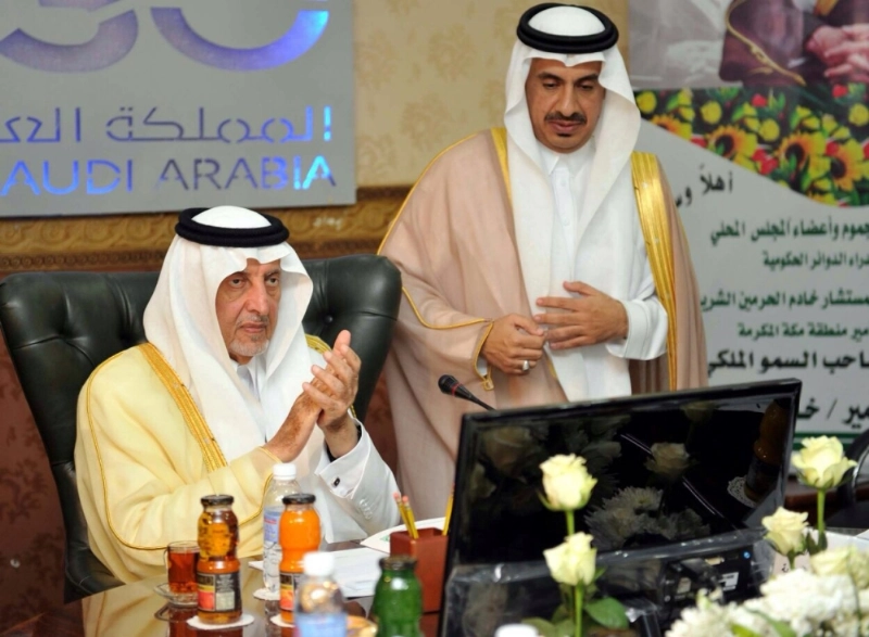 خالد الفيصل خلال ترؤسه المجلس المحلي