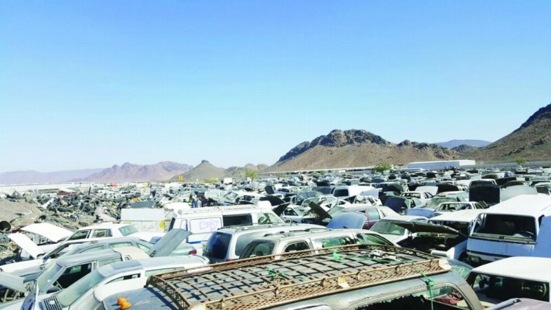 مركبات تالفة بالتشليح (مكة)