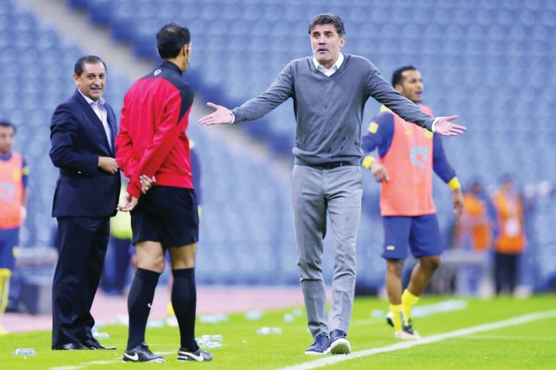 زوران ماميتش خلال مباراة الهلال (محمد مشهور)