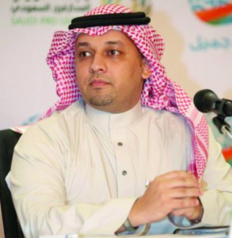 عادل عزت