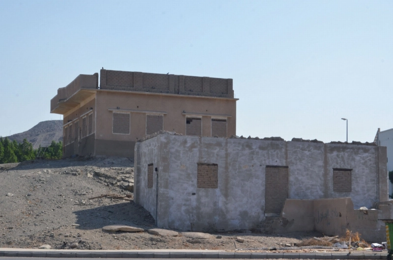 منازل مهجورة بحي أم الجود (عبدالمحسن دومان)