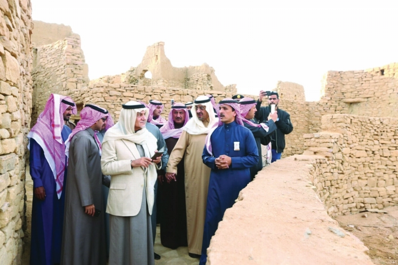 جولة الفيصل بمواقع الجوف الأثرية (مكة)