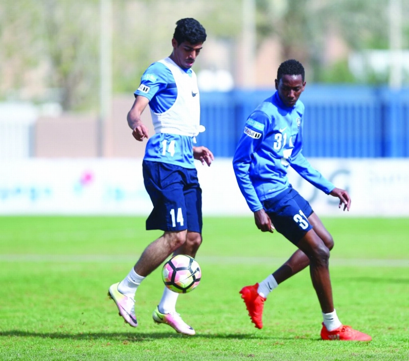 من مران الفريق الصباحي قبل المغادرة (إعلامي الهلال)