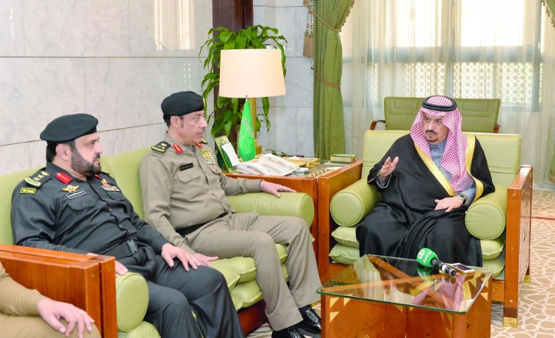 .. ولدى استقباله رجال الأمن المشاركين في عملية حي الياسمين