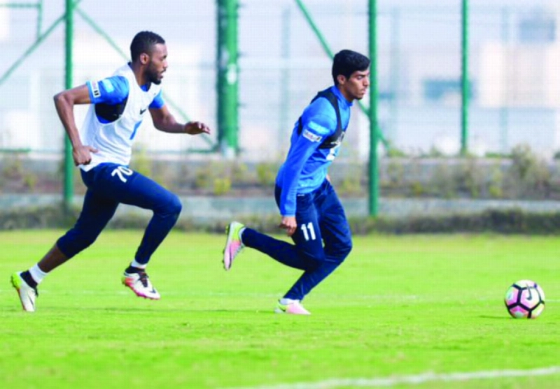 من تدريبات الفريق في أبوظبي (إعلامي الهلال)