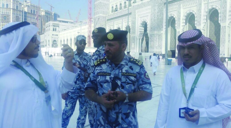 عبدالله الغفيص يعاين التوسعة (واس)