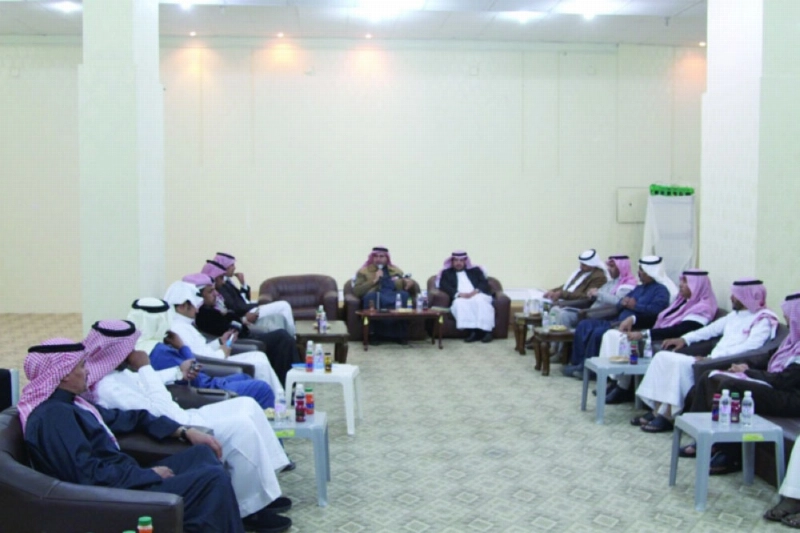 المشاركون أثناء الأمسية (مكة)