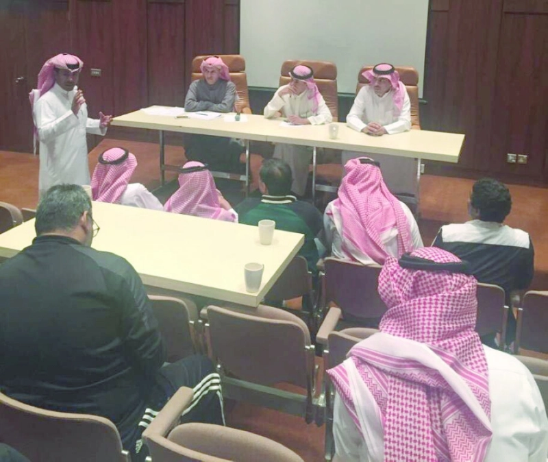 جانب من اجتماع الصالات لتعديل النظام (مكة)