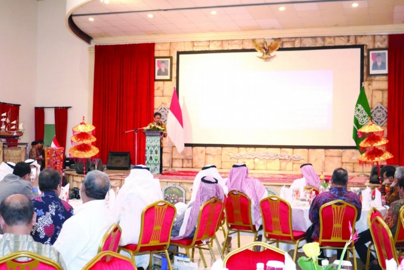 القنصل خلال كلمته (مكة)
