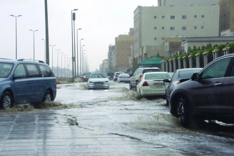 جانب من الأمطار التي هطلت على جدة أمس (مكة)
