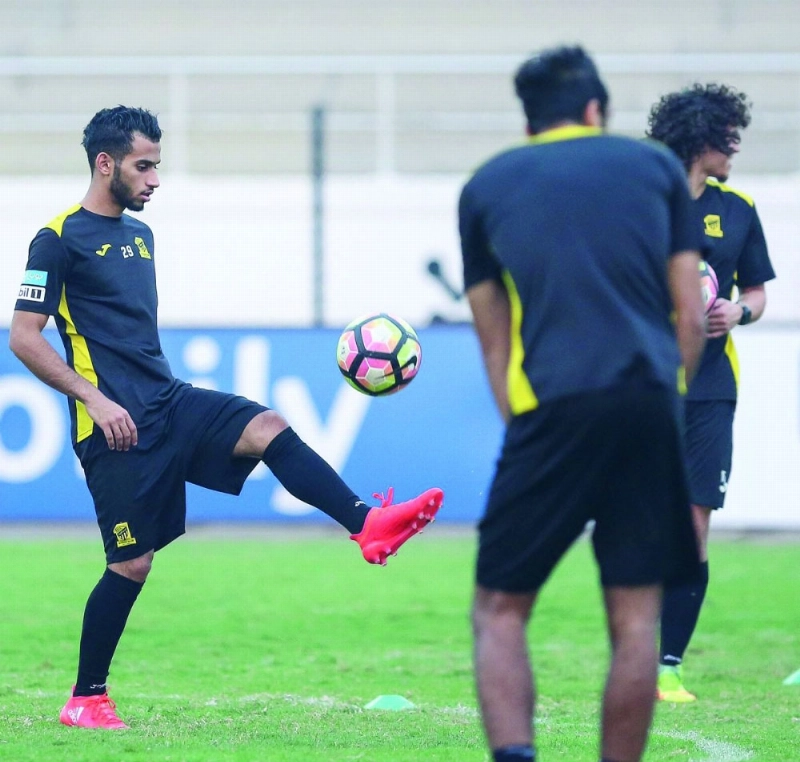 سلطان مندش في تدريب سابق للاتحاد (مكة)