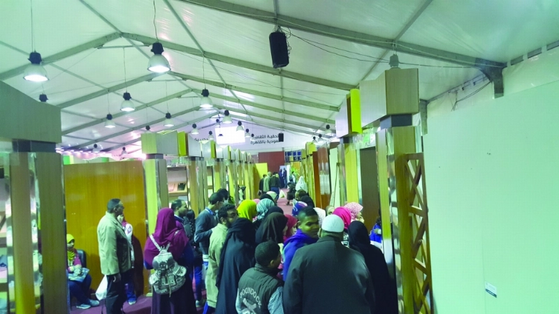 جانب من زوار الجناح السعودي (مكة)